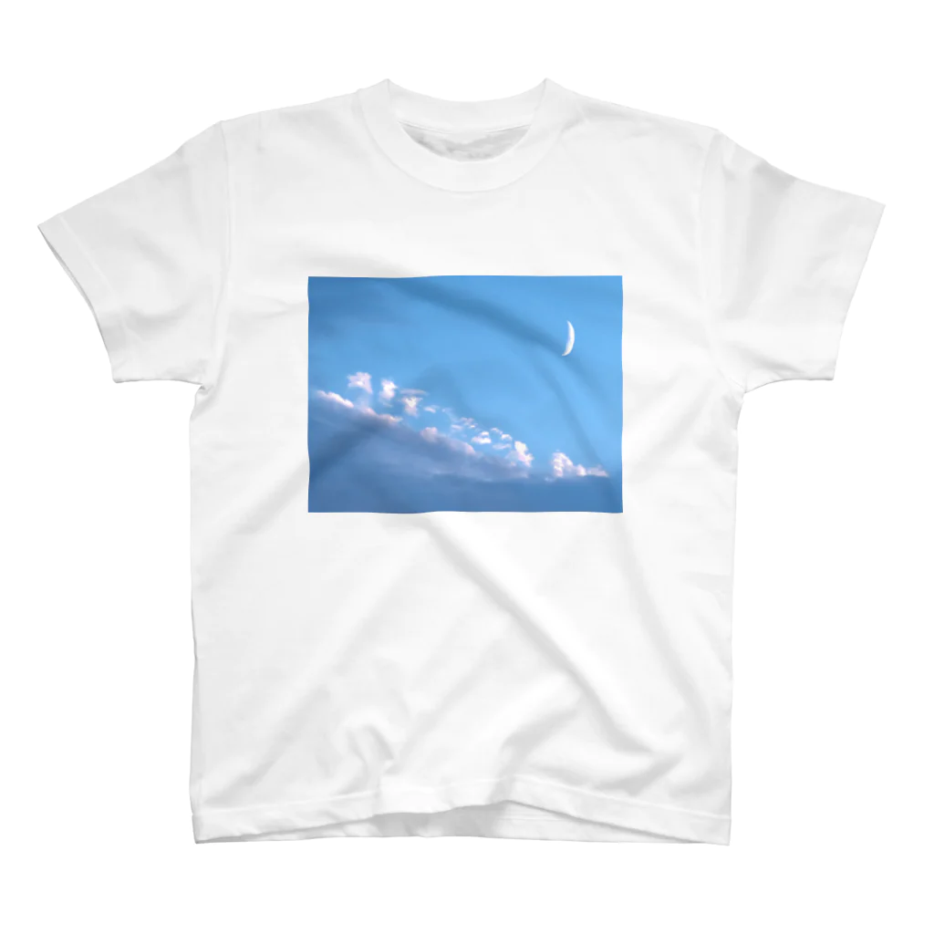 Sumomiyaの青月の雲 スタンダードTシャツ