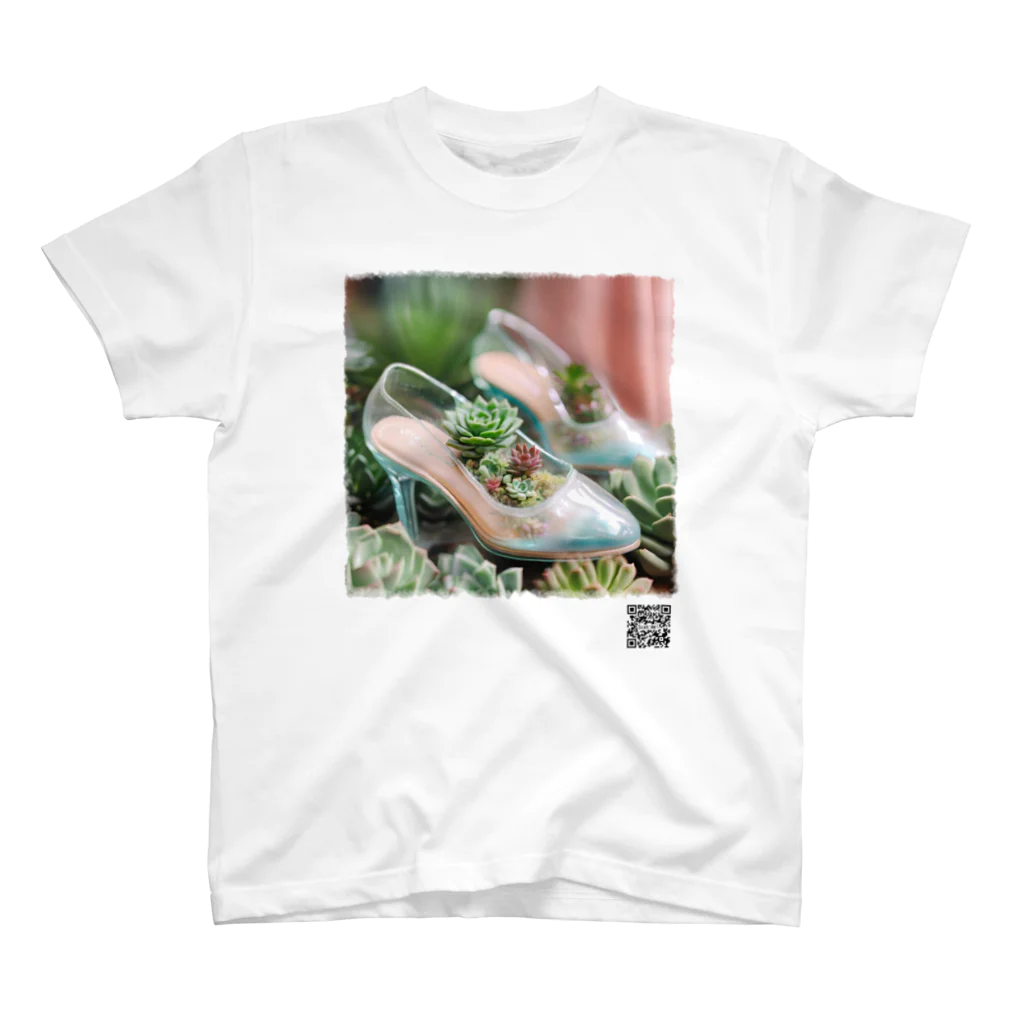 YOikibunのガラスの靴と多肉植物(セダム) Regular Fit T-Shirt