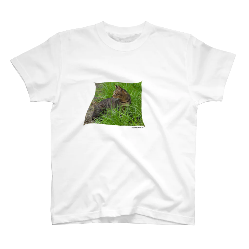 komorebi-9の草原の猫 Regular Fit T-Shirt