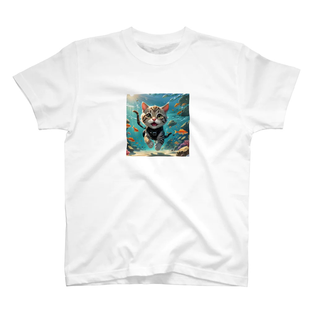 HIROICの猫ダイバー Regular Fit T-Shirt