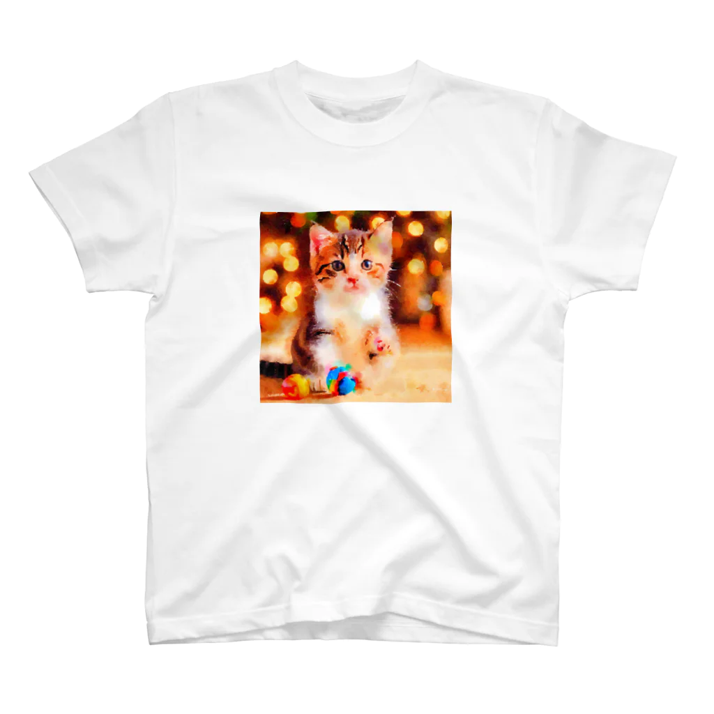 猫好きの谷の猫の水彩画/キジシロねこのイラスト/おもちゃで遊ぶキジ白ネコ スタンダードTシャツ