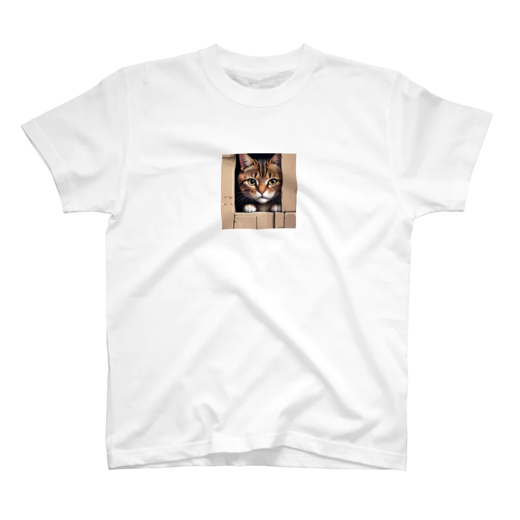 CozyKittyCornerの物陰から観察するかわいい猫 スタンダードTシャツ