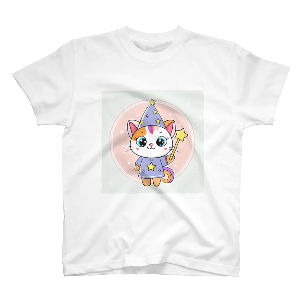 癒しの部屋🐾໒꒱のMagical Cat🪄︎︎✨ スタンダードTシャツ