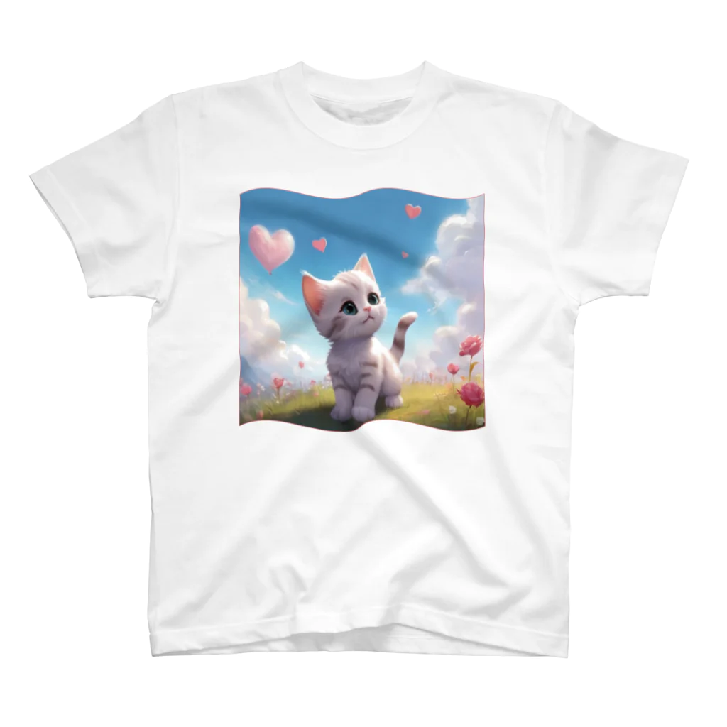 chibi_hikariのCute Kitten with Pink Heart Cloud Regular Fit T-Shirt