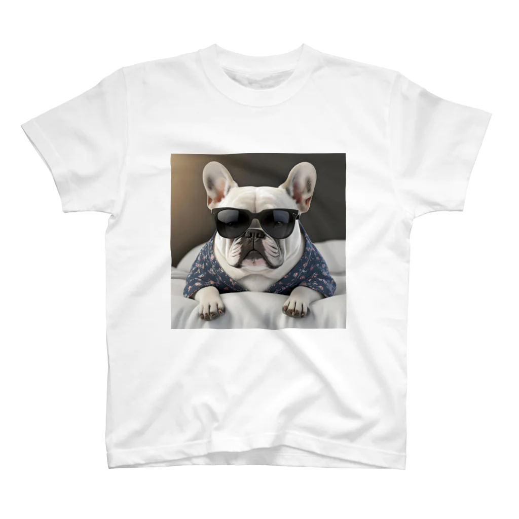 SI-SAAのおやすみBOSS犬 Regular Fit T-Shirt