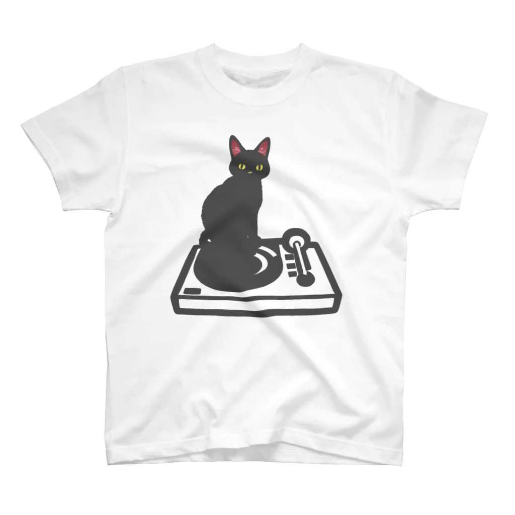 サトオのターンテーブルに乗る黒猫 Regular Fit T-Shirt