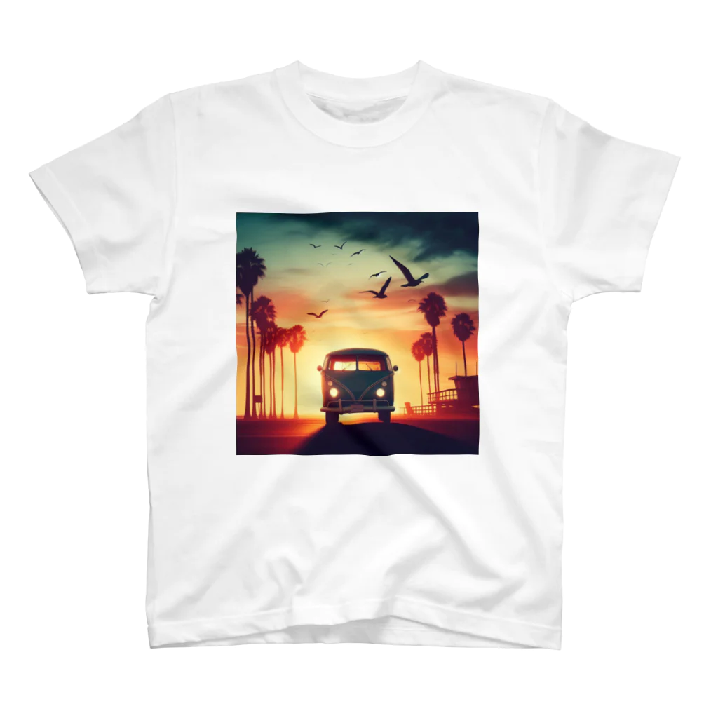 aircooled3のレトロなワーゲン 夕暮れビーチ 2 スタンダードTシャツ