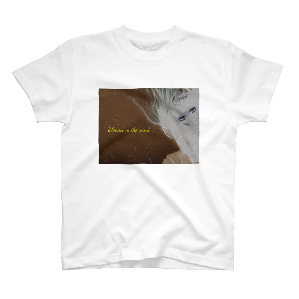 たまゆら繭のBlowin' in the wind Regular Fit T-Shirt