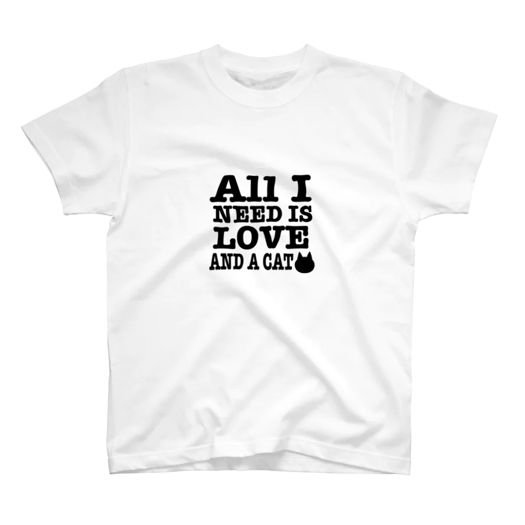 ぴょんぴょんの必要なものは愛とネコだけ♡ All I NEED IS LOVE AND A CAT Regular Fit T-Shirt