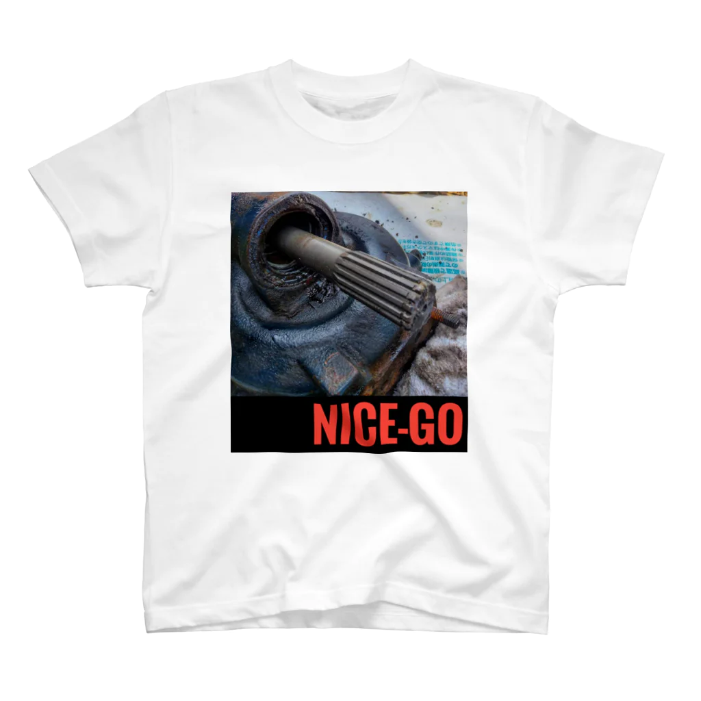 NICE-GOの力強いスプライン Regular Fit T-Shirt