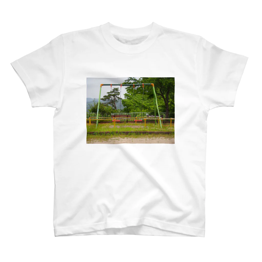 morinoyouseiの公園のブランコ スタンダードTシャツ