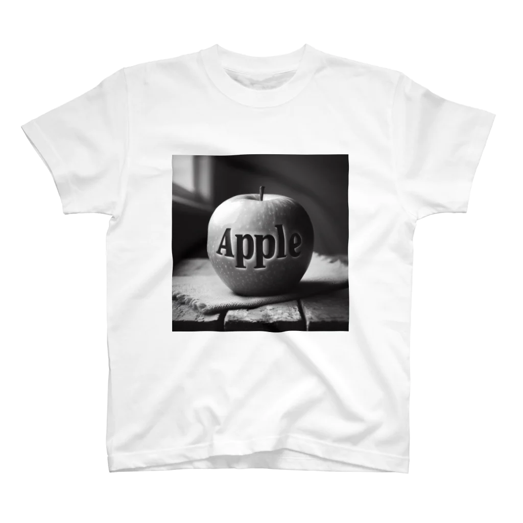 yuriseのモノトーンAppleグッズ Regular Fit T-Shirt