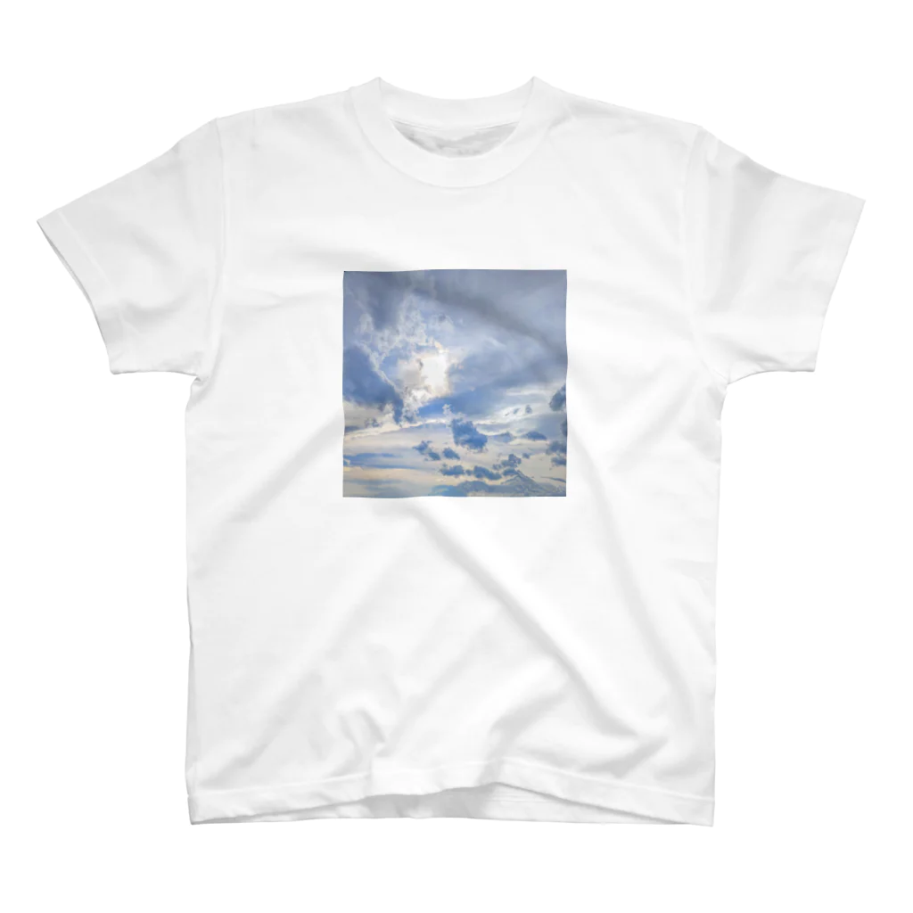 sasatasoの16時08分の空 Regular Fit T-Shirt