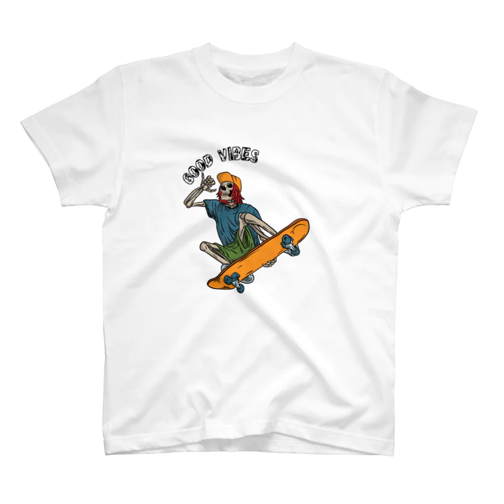 スタイリッシュ屋の【スカルスケーター】 Regular Fit T-Shirt