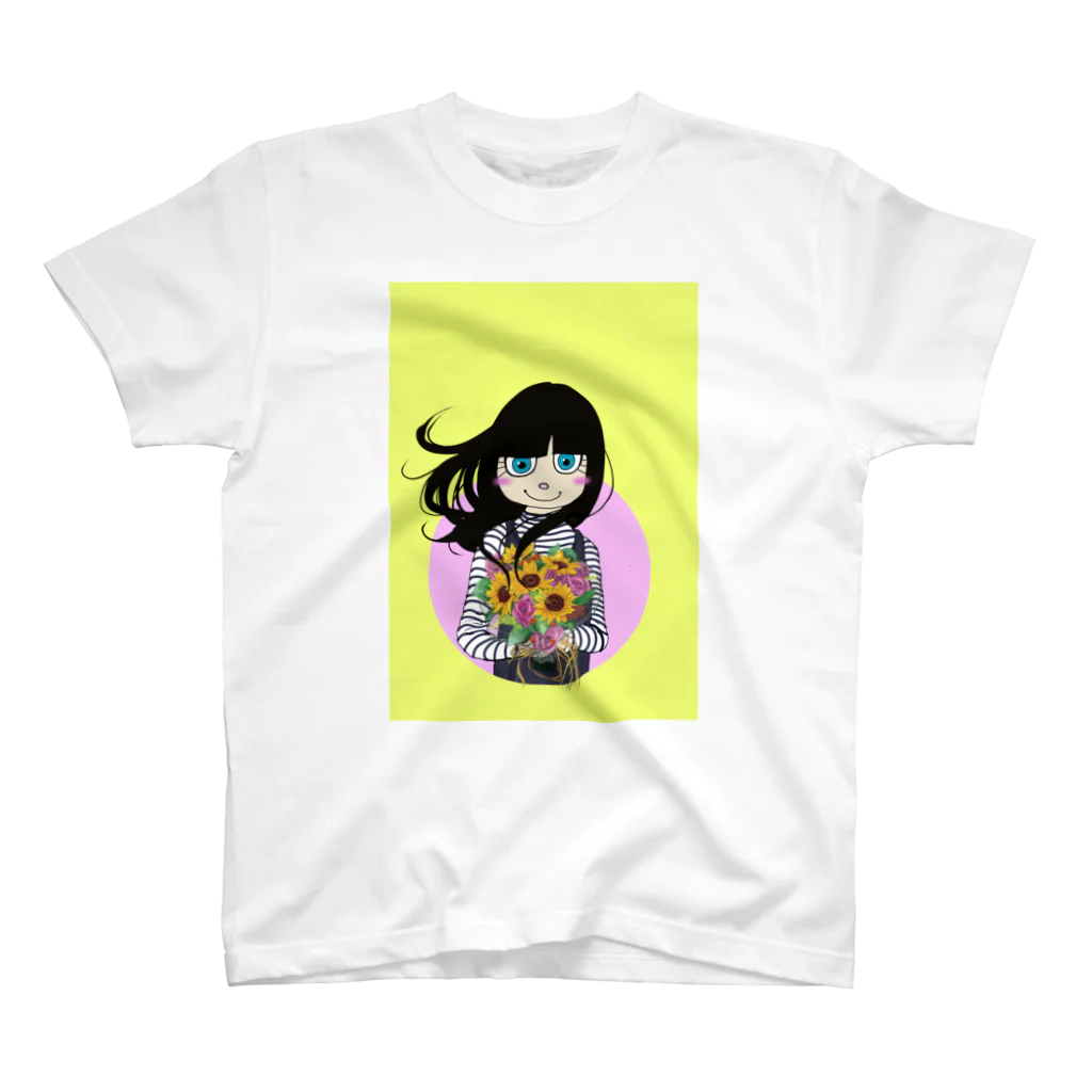 阿月紫音の花束を持つ少女 スタンダードTシャツ