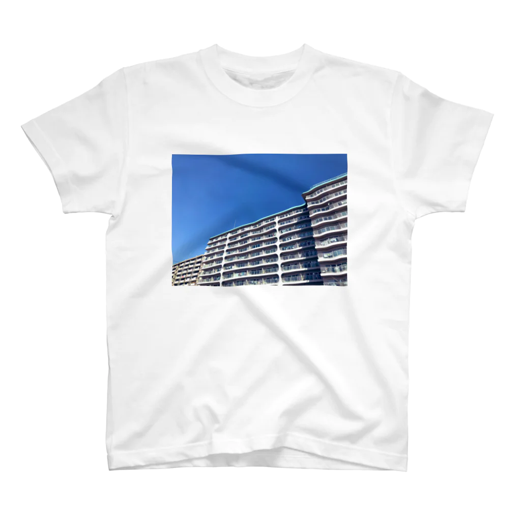 mecham_yeahの見上げる団地s スタンダードTシャツ