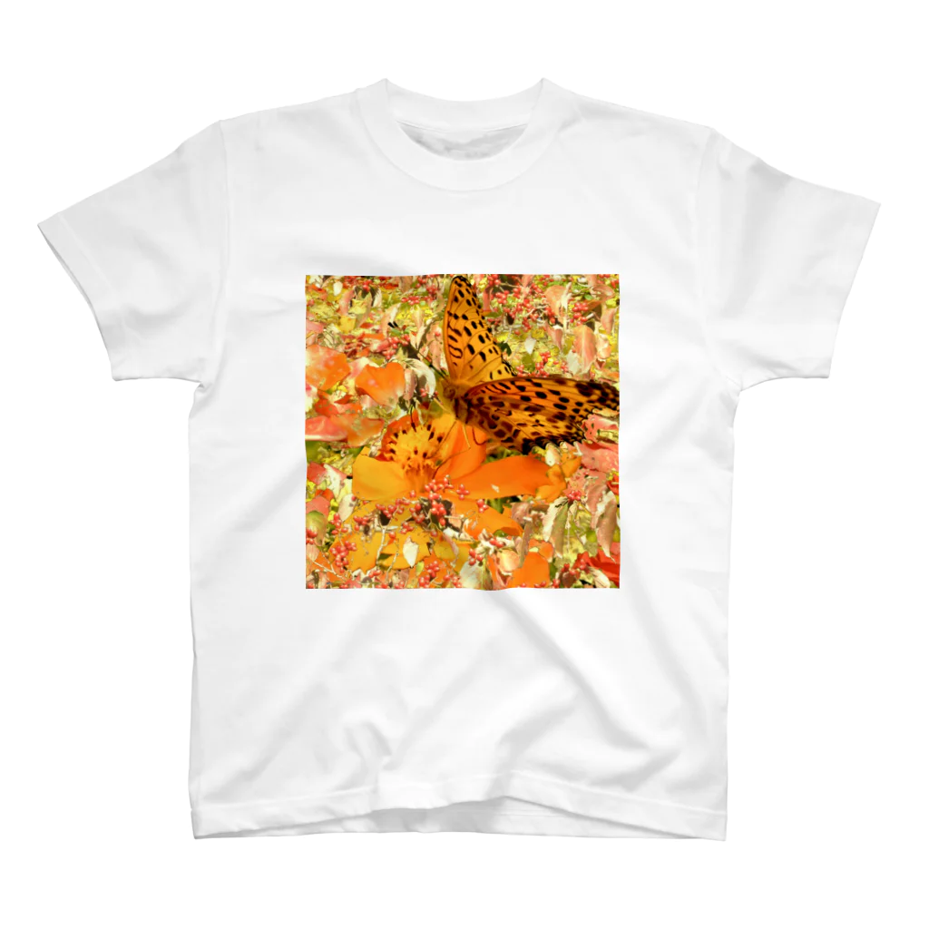 つつみあまねの蝶々柄Tシャツ Regular Fit T-Shirt