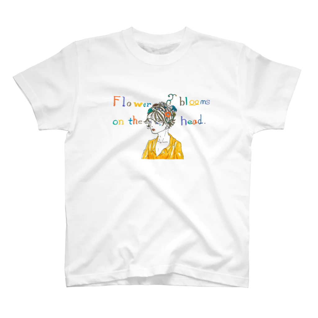 サエリの落書きのFlower blooms on the head. Regular Fit T-Shirt