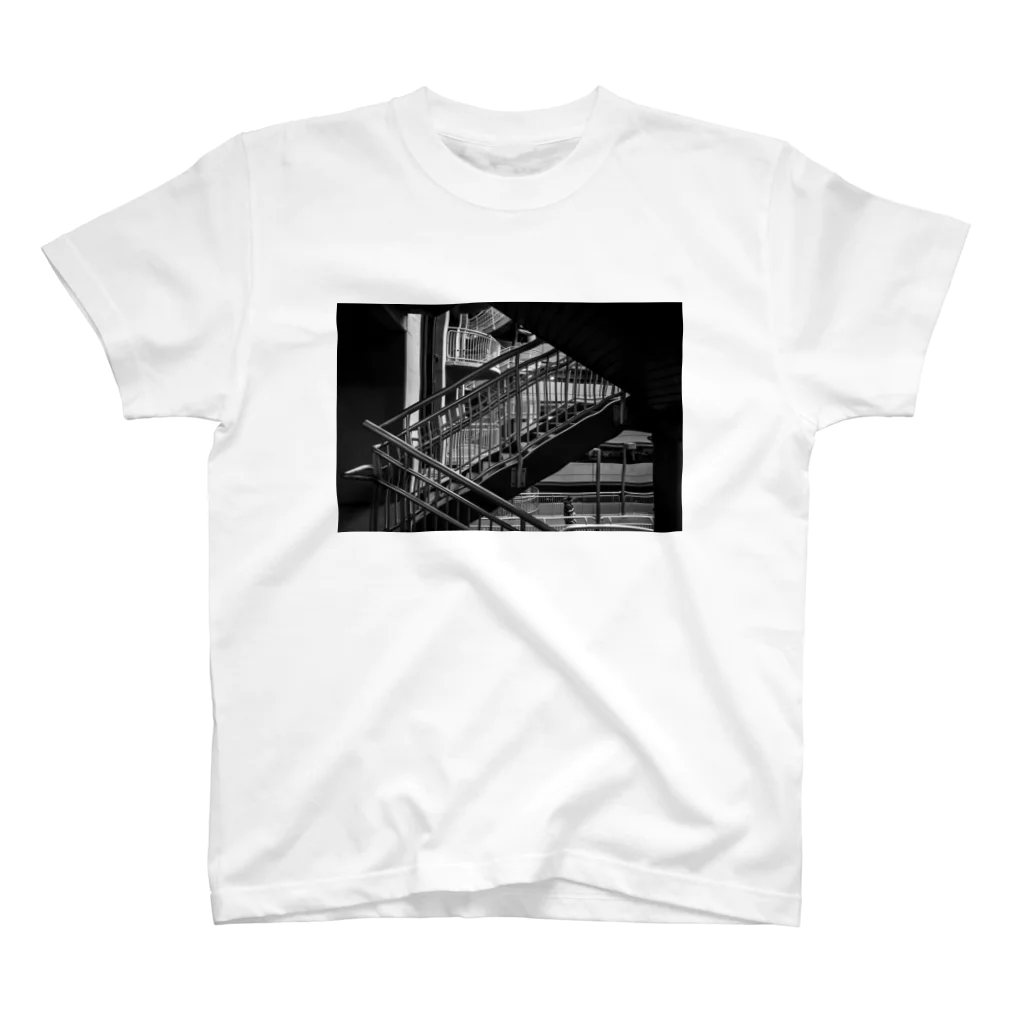Color of LifeのStairs Regular Fit T-Shirt