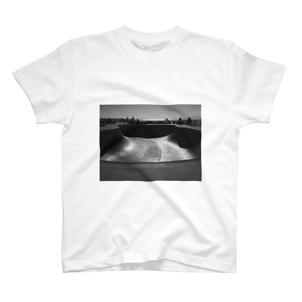 ryota yokoiwaのVenice Beach Skate Park スタンダードTシャツ