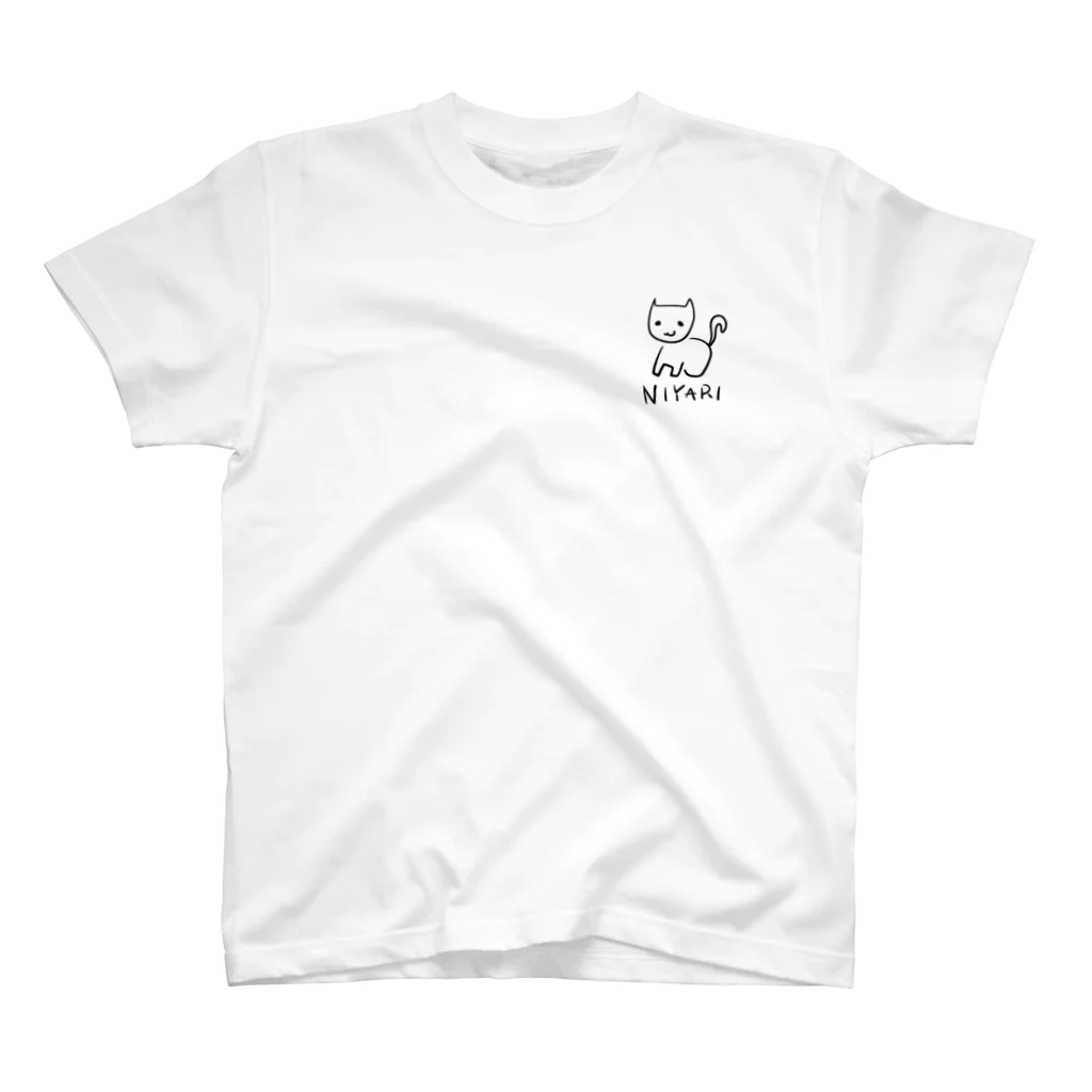 Charmyのにやり猫 Regular Fit T-Shirt