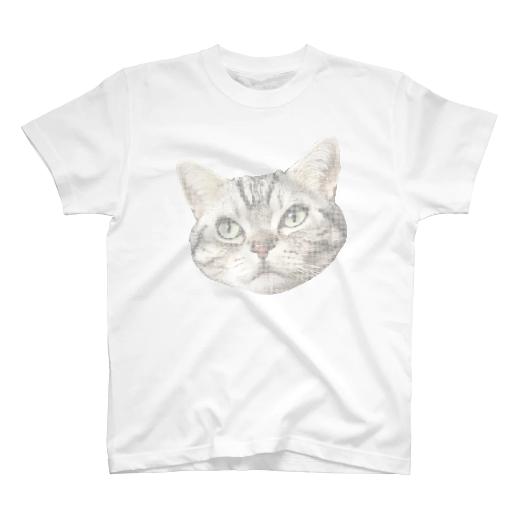 あ めの猫Tシャツ スタンダードTシャツ