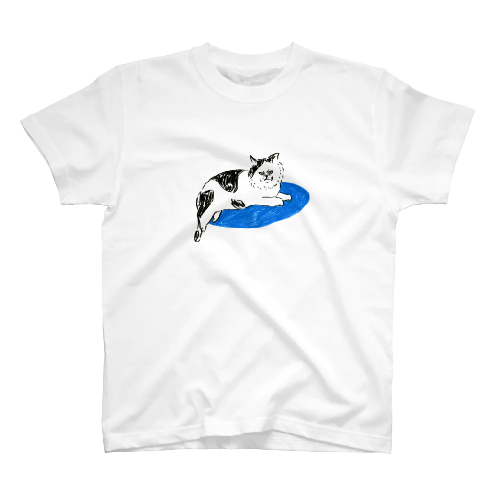 matsuorrrのblue monday cat Regular Fit T-Shirt
