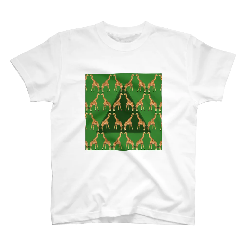 Tania NobukovskiのKISSING GIRAFFES スタンダードTシャツ