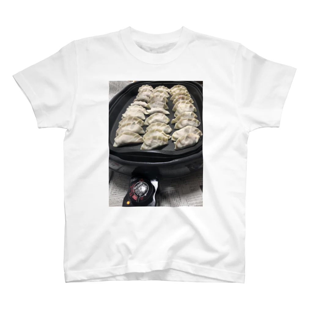 夏の餃子 ぎょうざ ギョウザ gyoza 🥟 スタンダードTシャツ