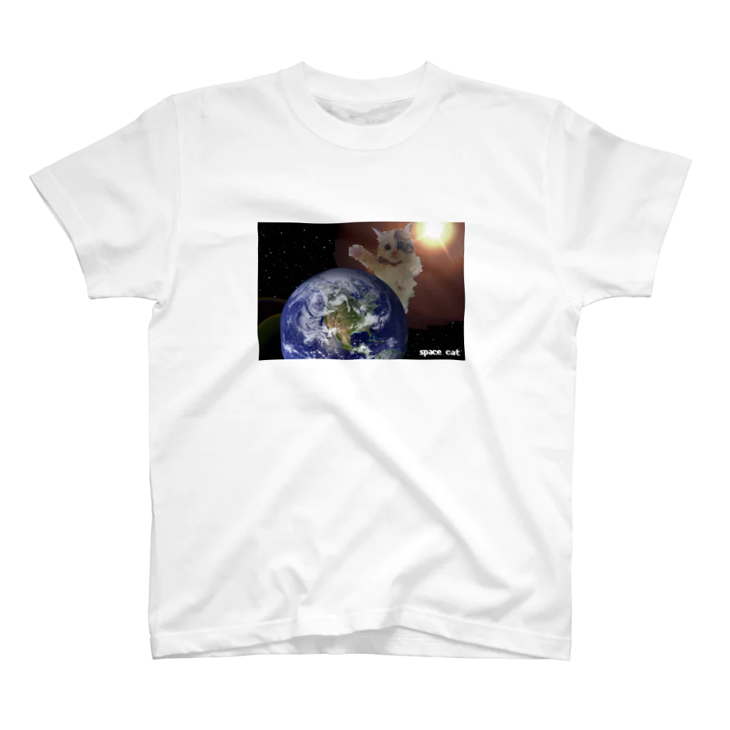 おもち屋さんのスペースキャット地球侵略 Regular Fit T-Shirt