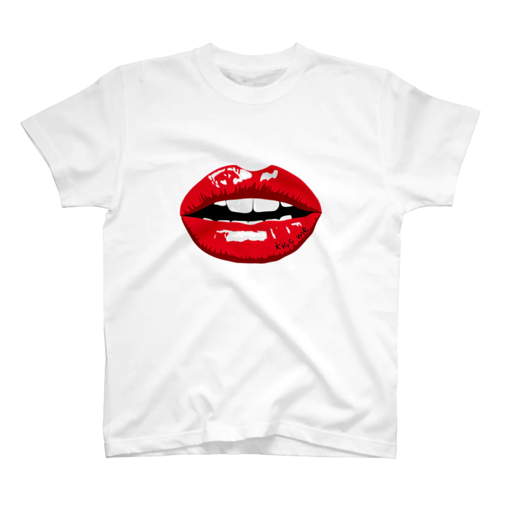 べる🌹のLIP(kiss me) Regular Fit T-Shirt