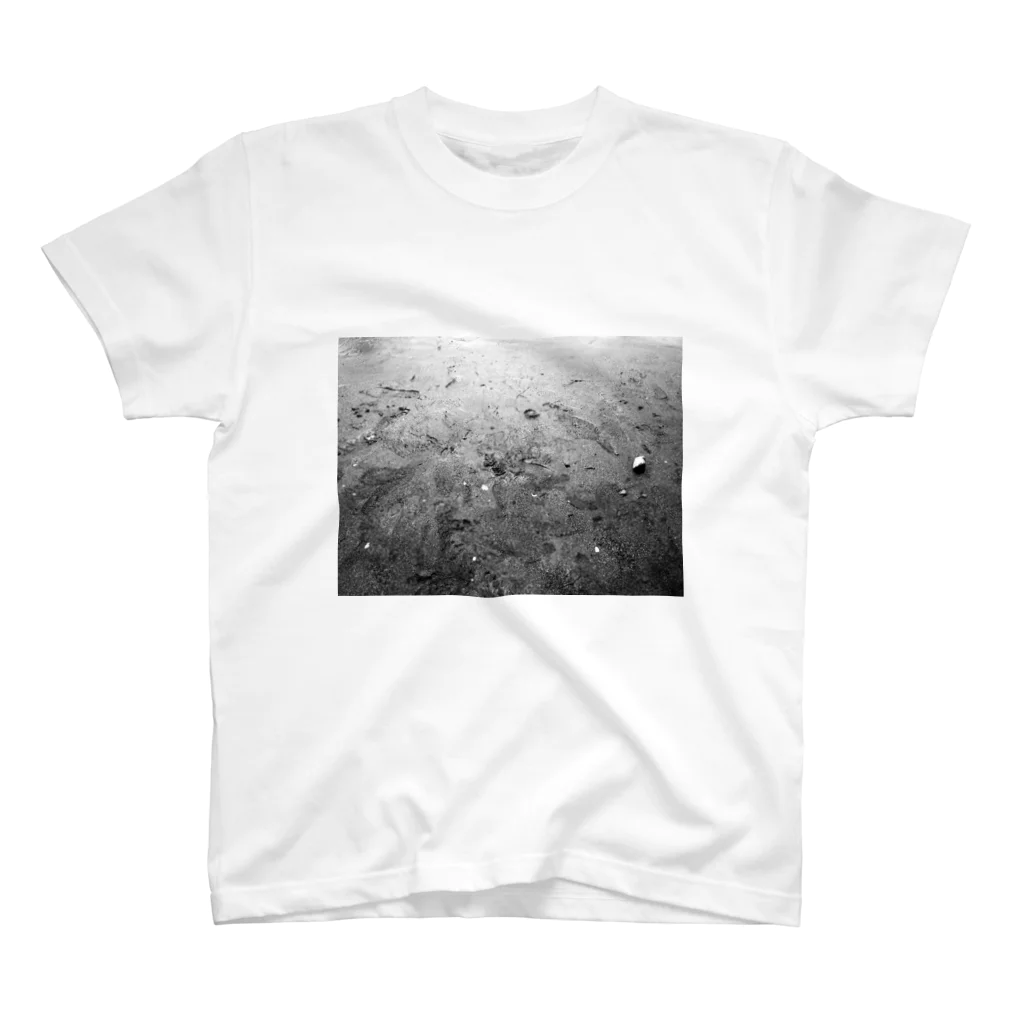 Same Sky.のDark Beach. Regular Fit T-Shirt