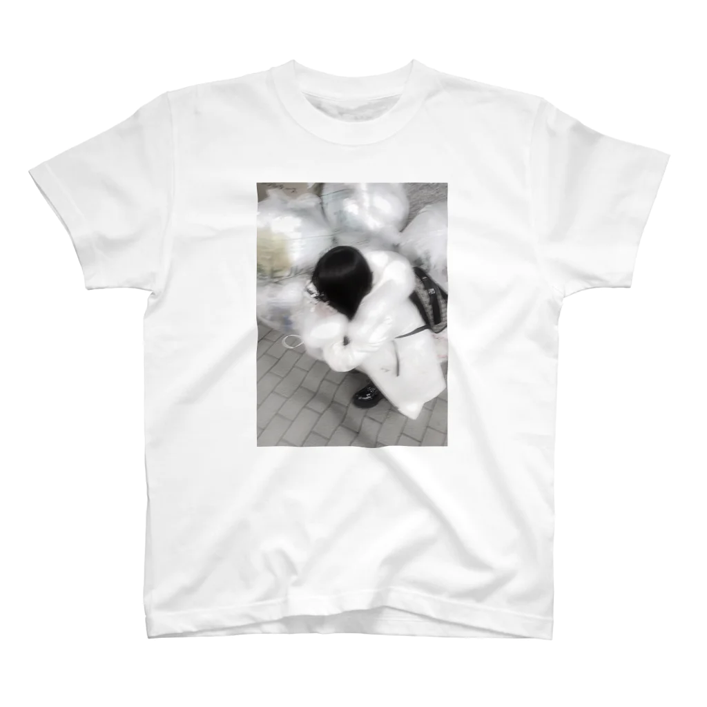 Motimeru_のゴミの擬人化 Regular Fit T-Shirt