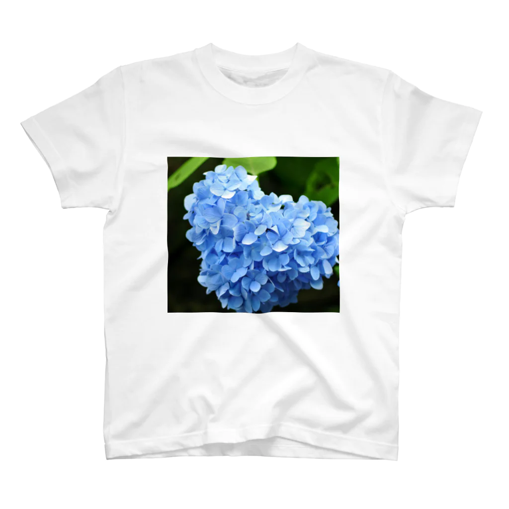 banyan＊shopのハートの紫陽花♥ Regular Fit T-Shirt