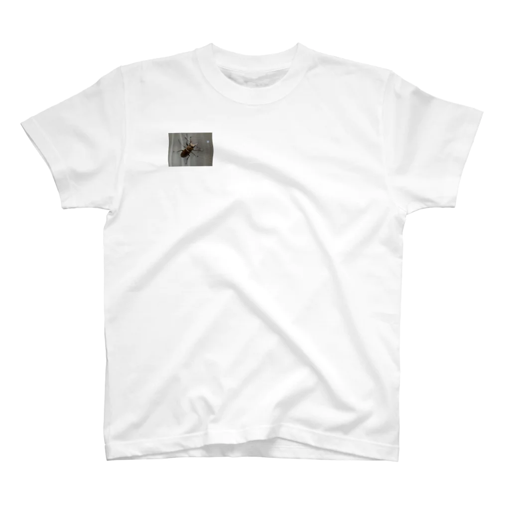 サーモンのクワガタ君 Regular Fit T-Shirt