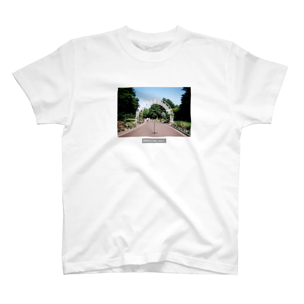 マイクスタンドの"マイキー"のマイクスタンドのマイキー　《花園ゲート》 スタンダードTシャツ