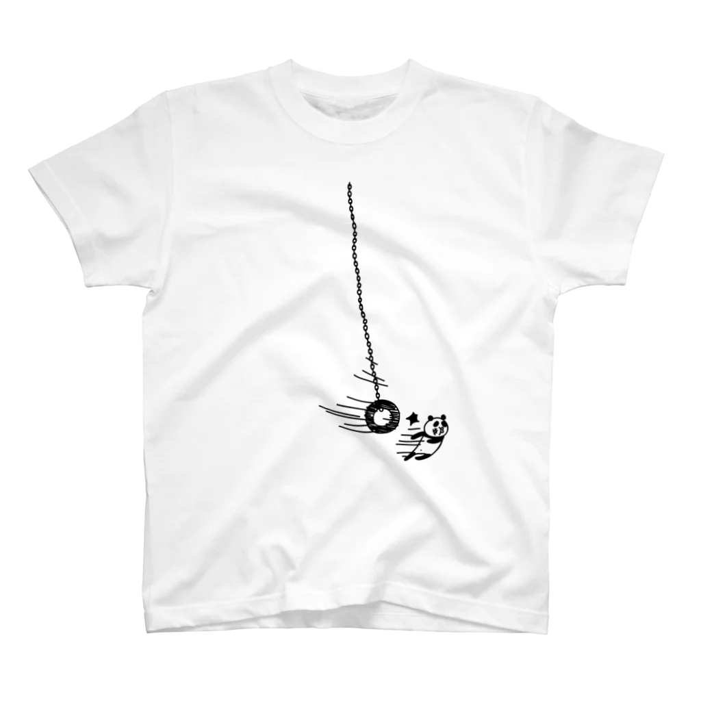 PokuStarのタイヤで遊ぶパンダ Regular Fit T-Shirt