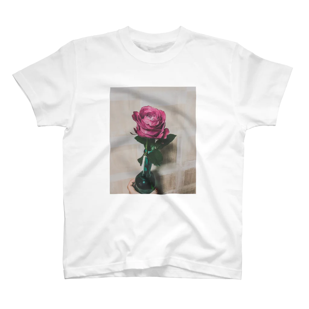 upbeatのイラスト風薔薇Tシャツ Regular Fit T-Shirt