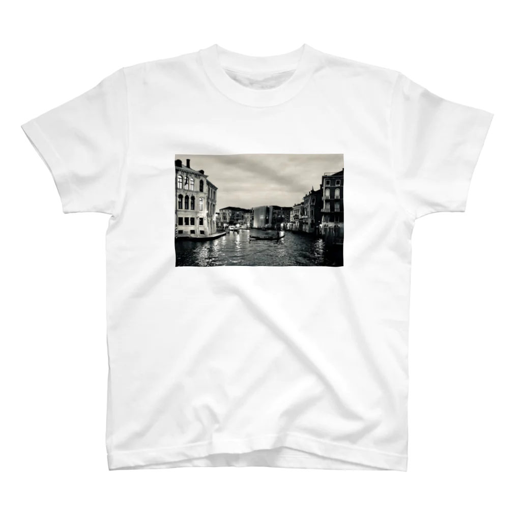 shunnのVenezia Regular Fit T-Shirt