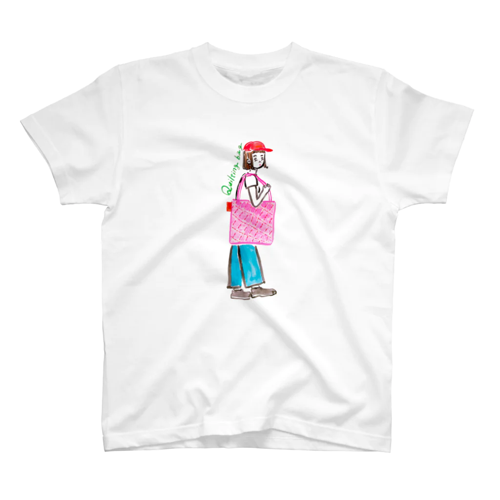 ぽわちゃん洋品店のキルティングバッグガール スタンダードTシャツ