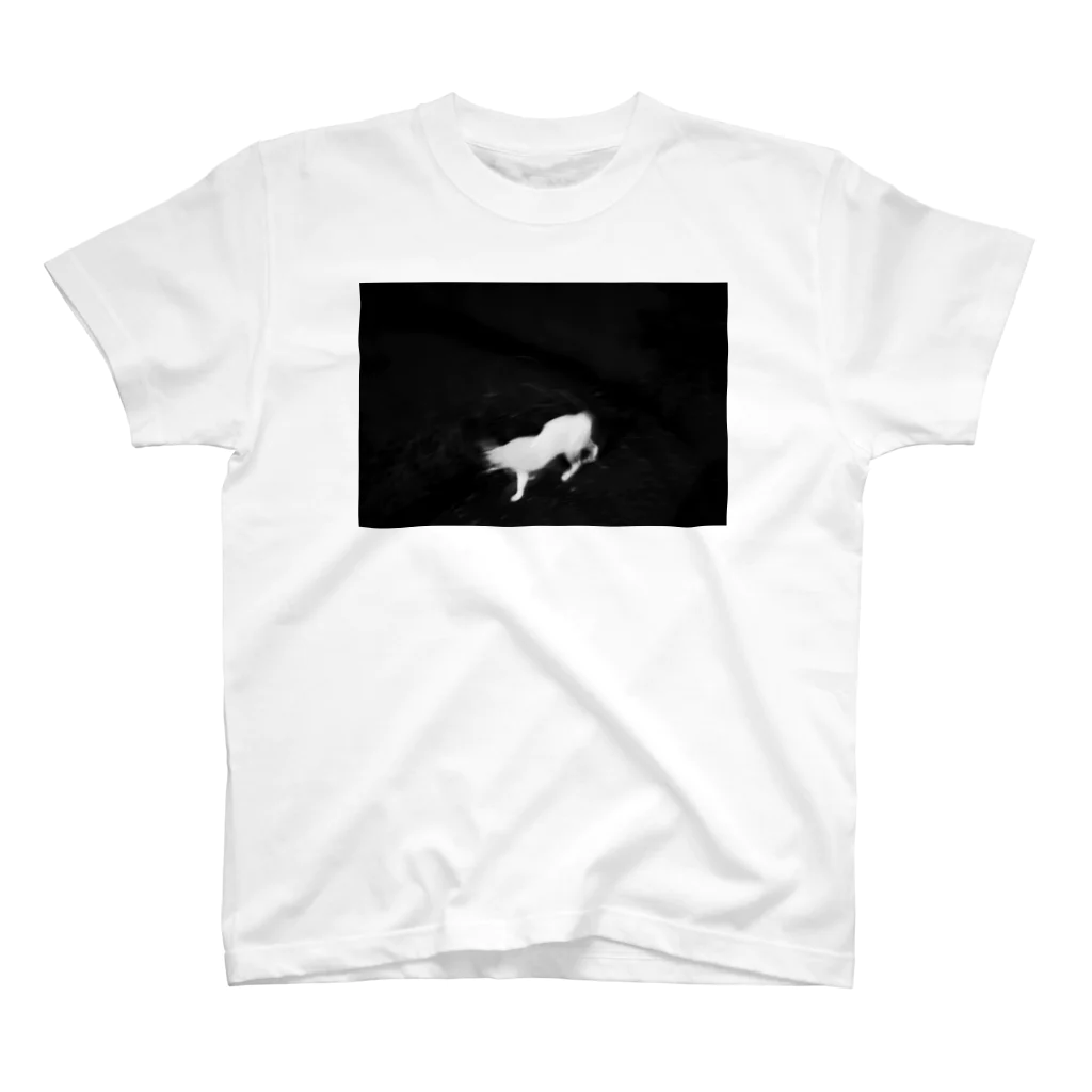 JURIの白猫 Regular Fit T-Shirt