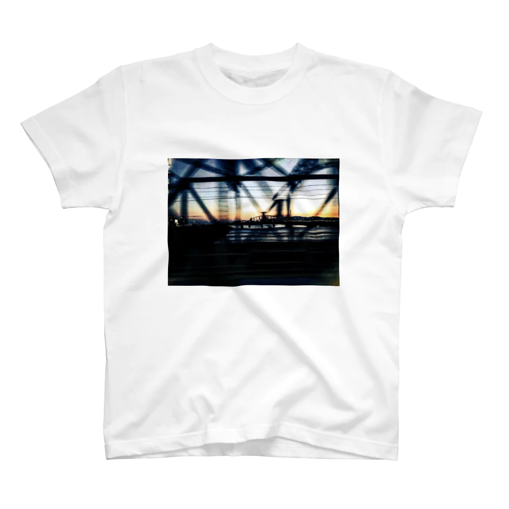 Ttkの鉄橋 スタンダードTシャツ