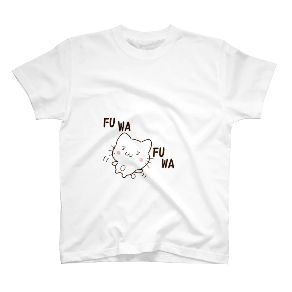 wakayamaのふわふわねこ Regular Fit T-Shirt