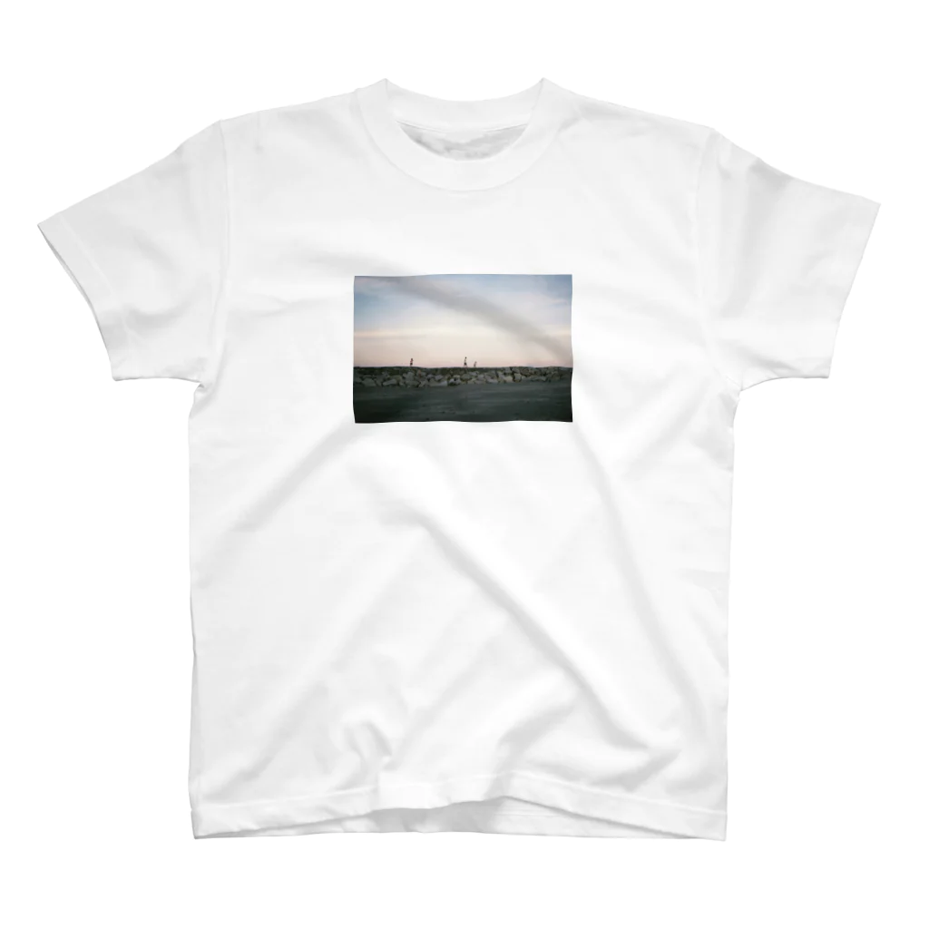 かしこまりあ。の海辺を走る Regular Fit T-Shirt