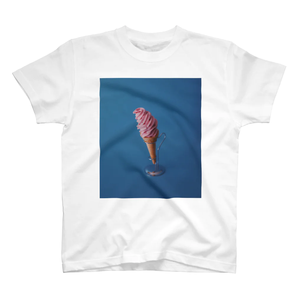 Kensuke Hosoyaのソフトクリーム （ストロベリー） スタンダードTシャツ