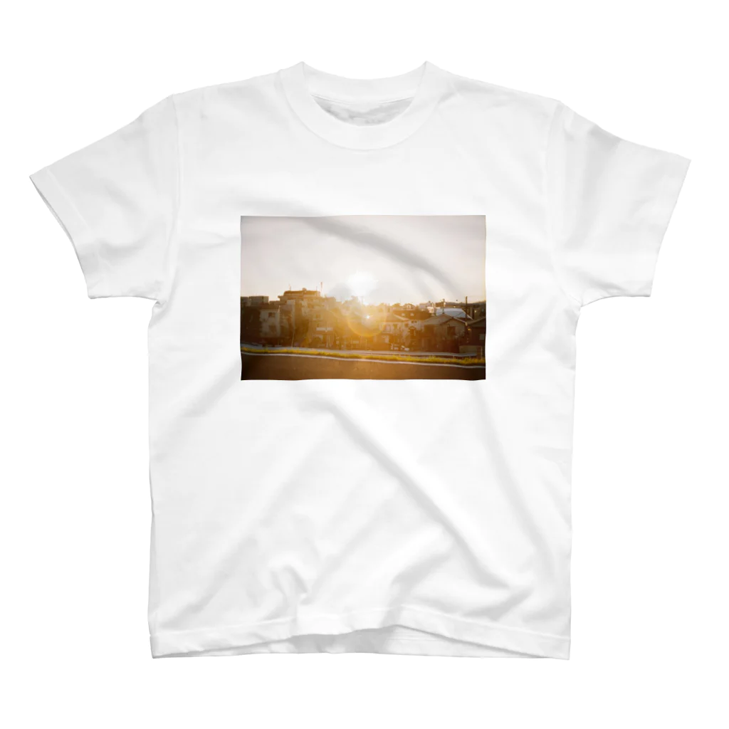 はち / きまぐれハチログのフィルム 夕焼け スタンダードTシャツ