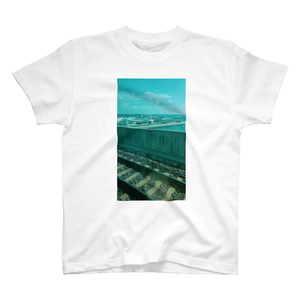 マケドニア腹筋選手権の海辺の鉄道 Regular Fit T-Shirt