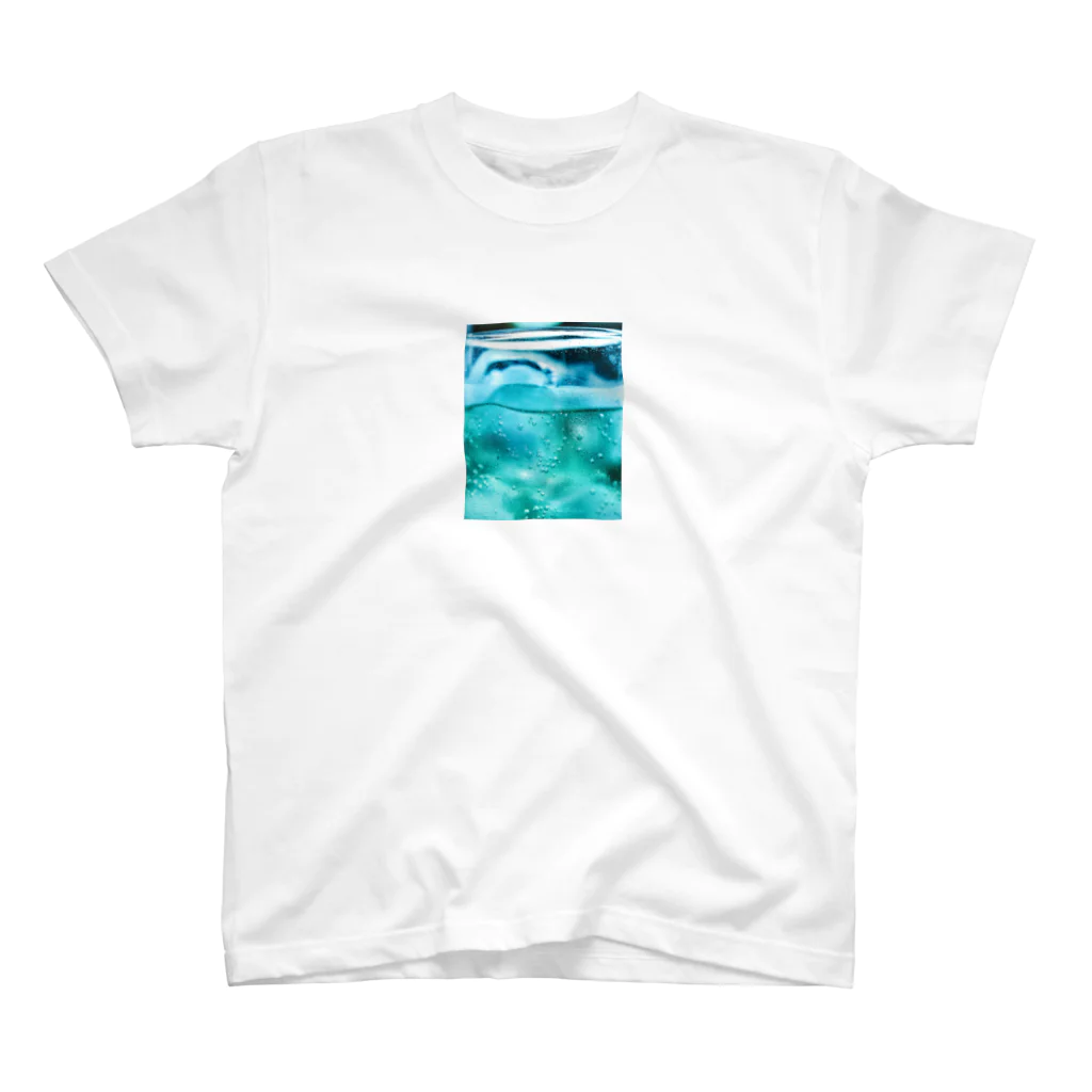 だのソーダ水のフィルム風写真 Regular Fit T-Shirt