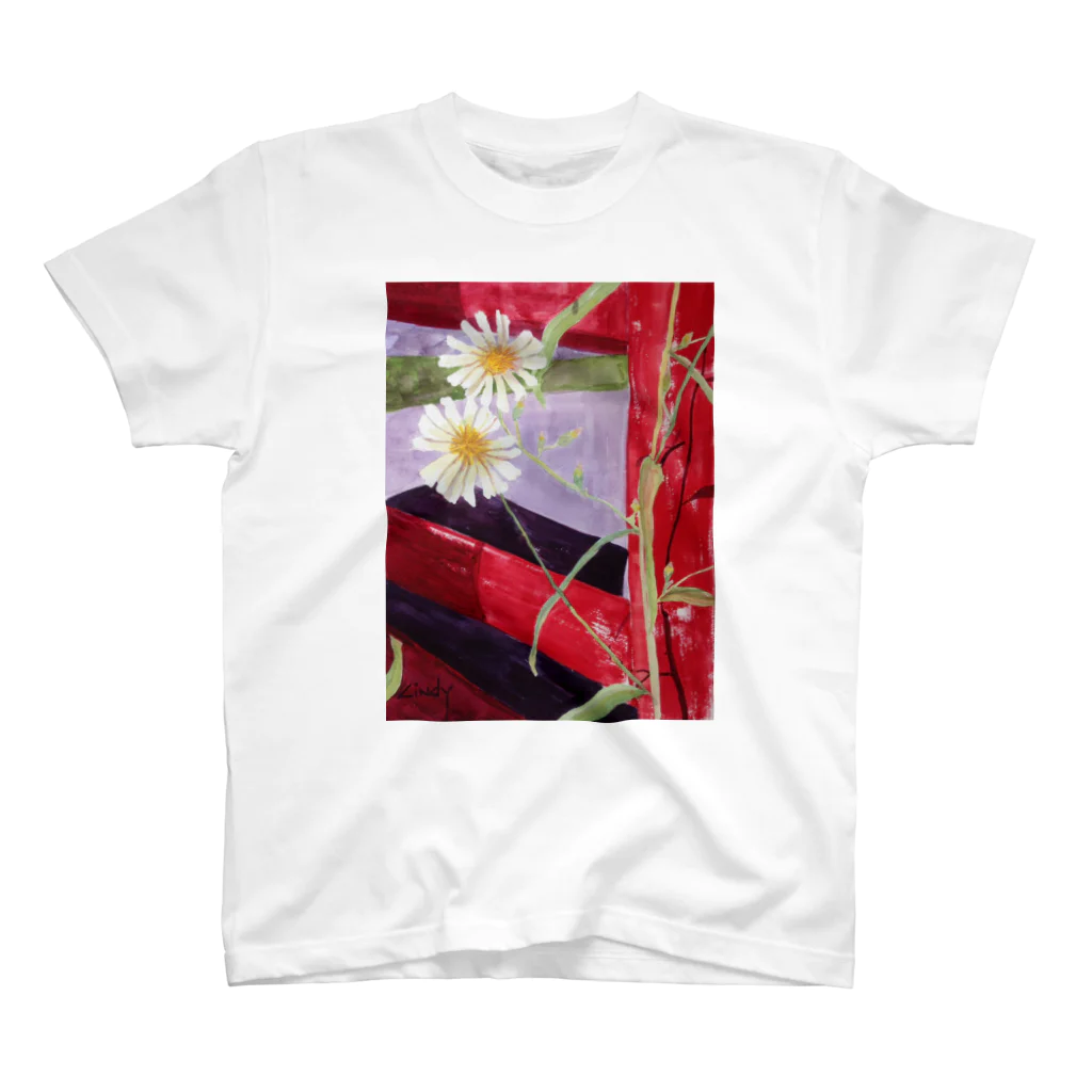 cindy mcleanの2 Daisies at the Shrine  スタンダードTシャツ