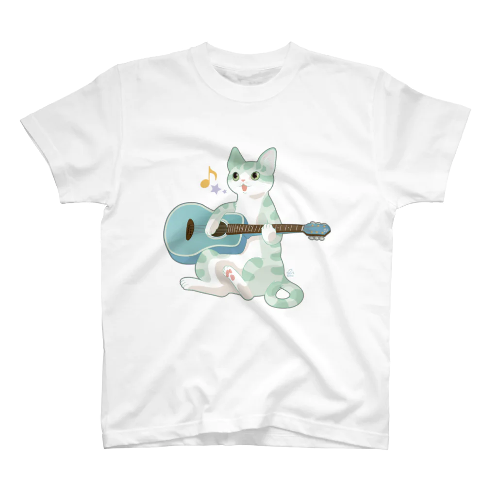 INUMAN WORLDのアコースティックギターにゃんこ Regular Fit T-Shirt